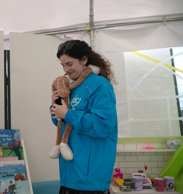 "Hibuki Activities for Evacuated Children" Photo credit: Arik Shraga