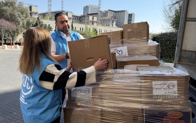 Distribution of equipment to evacuees from Beit Shemesh. Photo credit: Adi Kenan.