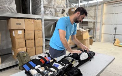 Distribution of rescue kits and medical equipment to emergency response squads in Be’er Sheva. Photo: Adi Kenan.